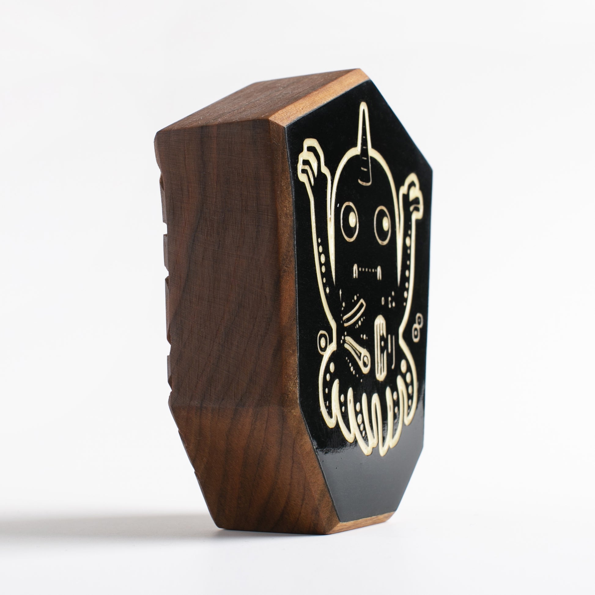 Glow-in-the-dark guardian Jellywobble flashing colorful lights to protect children