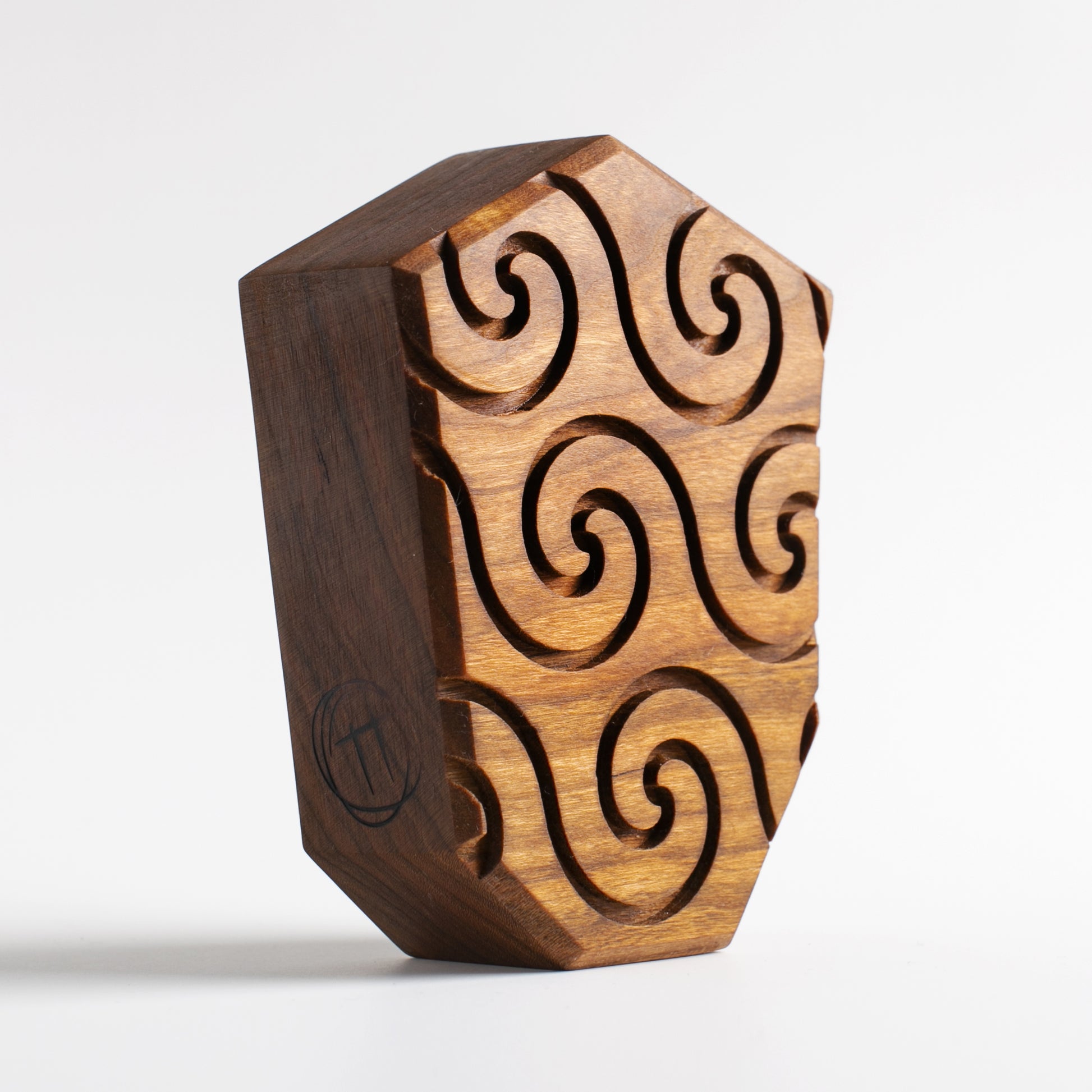 Jellywobble glow-in-the-dark charm crafted to ensure peaceful sleep for kids