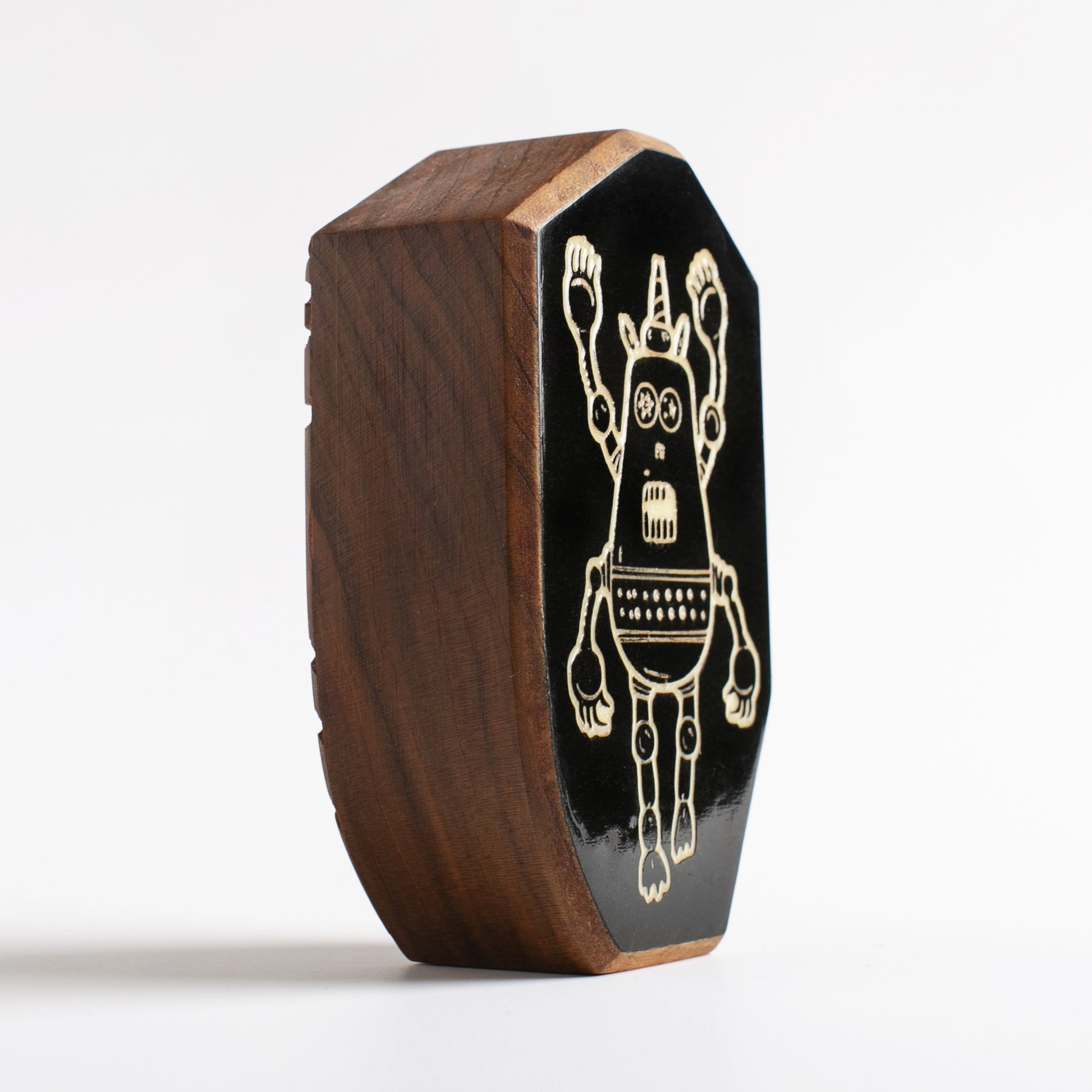 Glow-in-the-dark guardian Plazmorp protecting children from shadows and fears