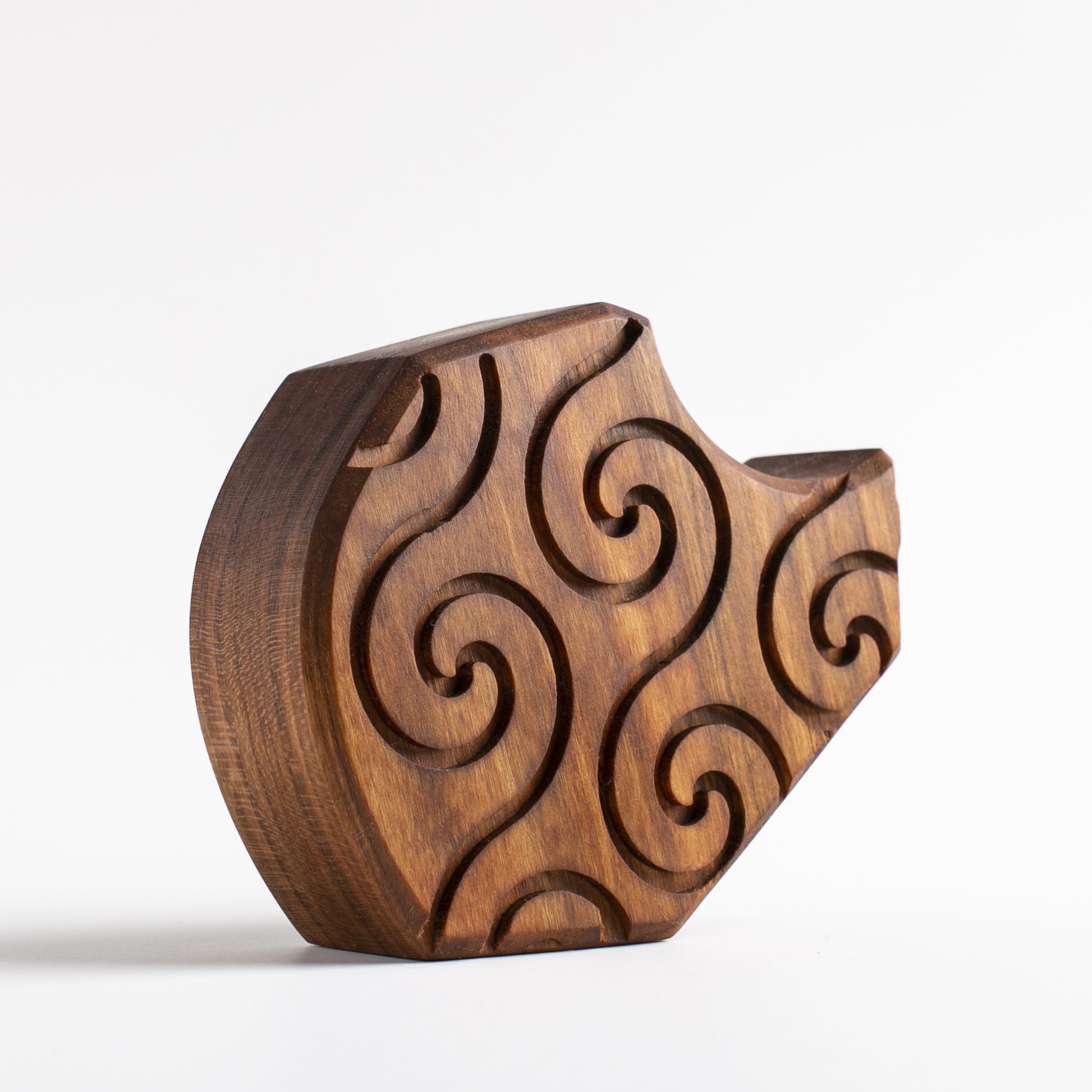 Plonkzoid glow-in-the-dark charm crafted to bring peace and safety to kids’ sleep