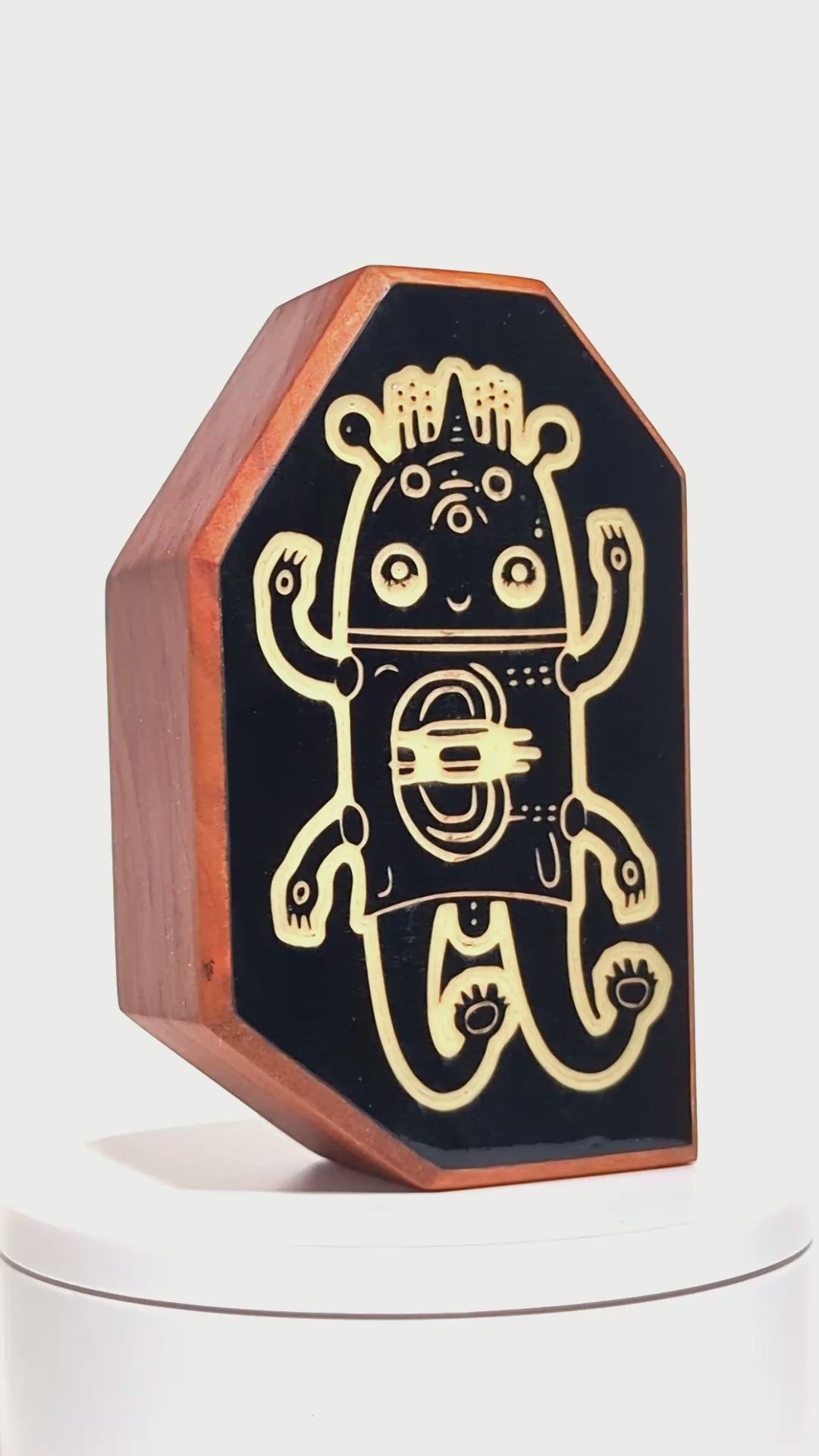 Glimborg glow-in-the-dark charm designed to ease bedtime fears and soothe children