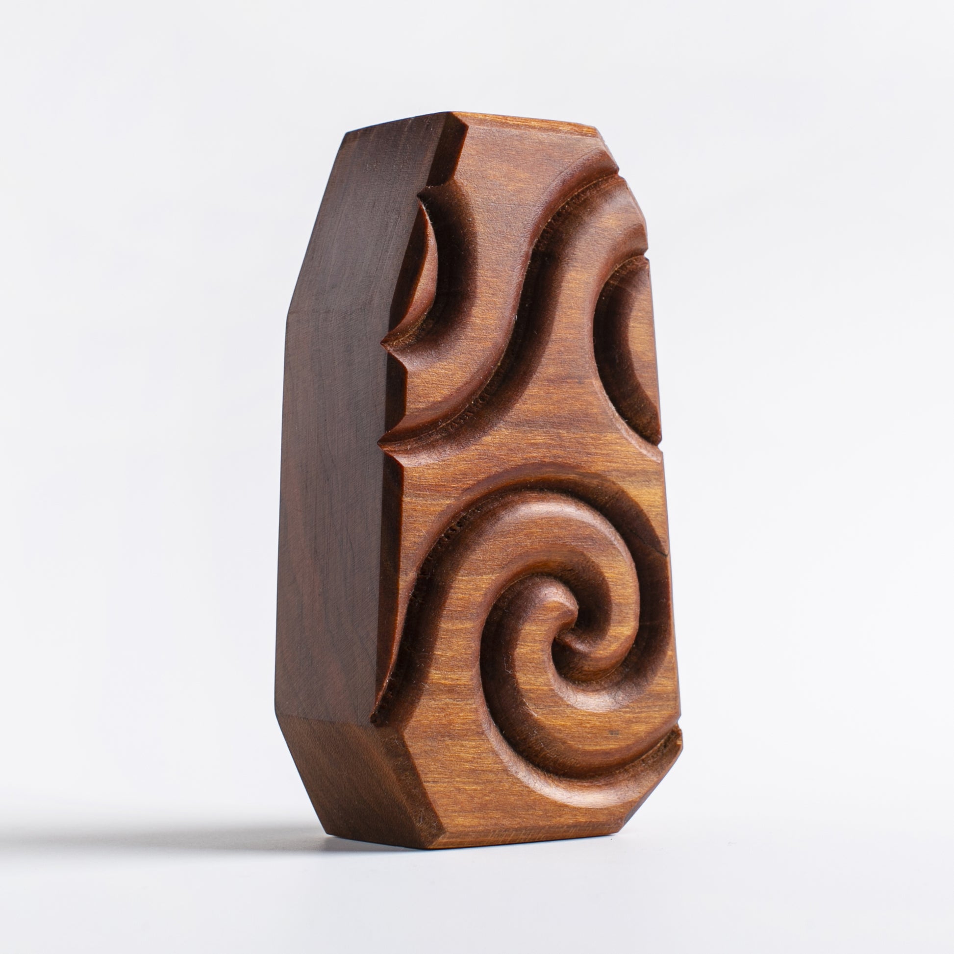 Glowbop glow-in-the-dark charm designed to create a calming bedtime atmosphere
