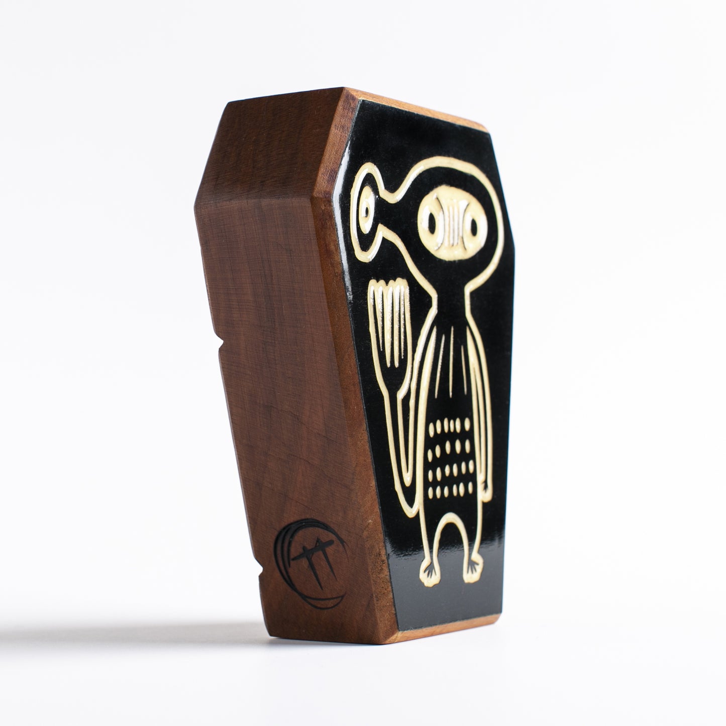 Glow-in-the-dark guardian Xyloid ensuring a monster-free zone for peaceful sleep
