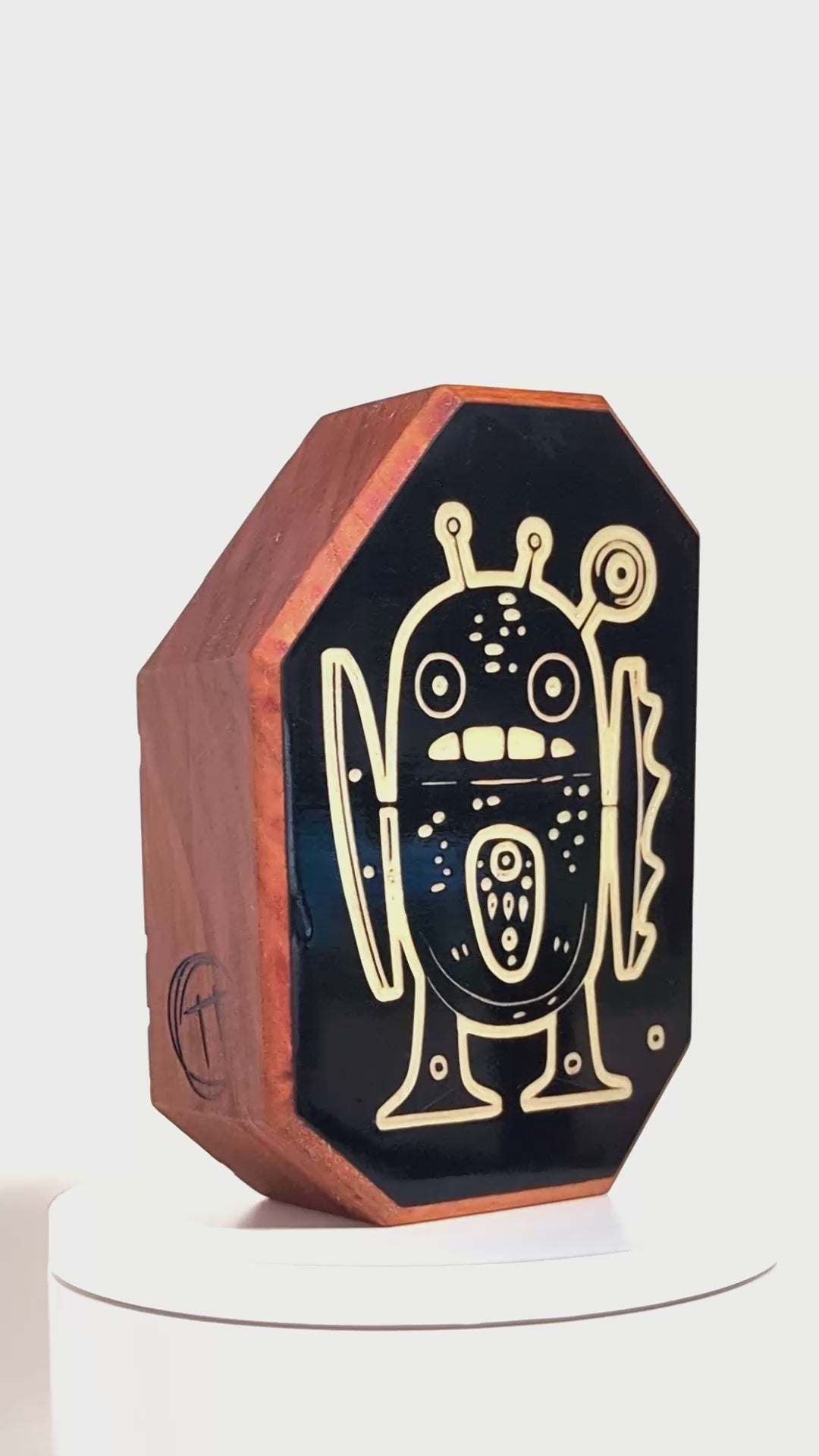Wooden guardian Zorpwob glowing brightly to ensure bedtime security
